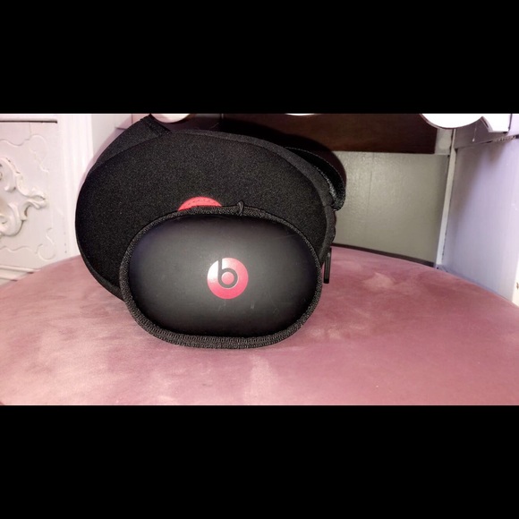 Beats case - Picture 2 of 3